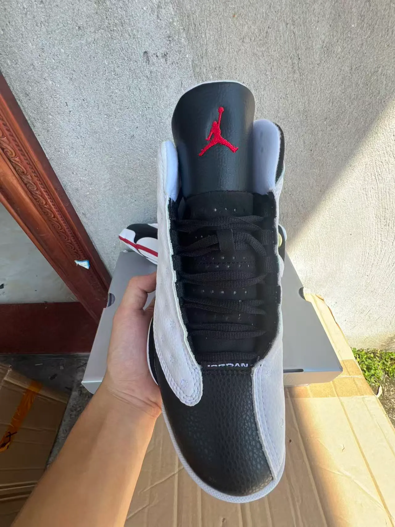 Air Jordan 13 Tênis de basquete branco, preto e vermelho 3