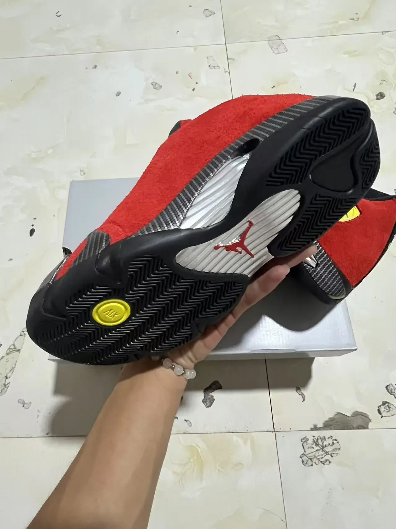 Air Jordan 14 Ferrari Red Suede Fibra de Carbono Tênis de Basquete 6