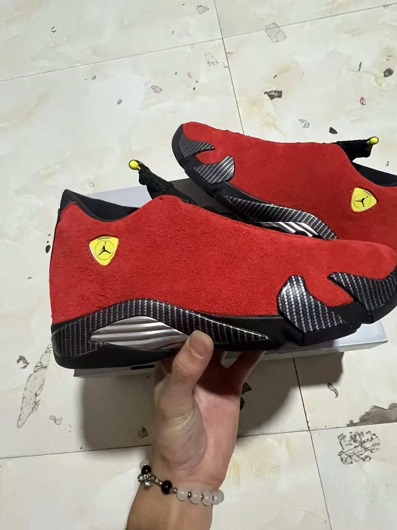 Air Jordan 14 Ferrari Red Suede Fibra de Carbono Tênis de Basquete 7