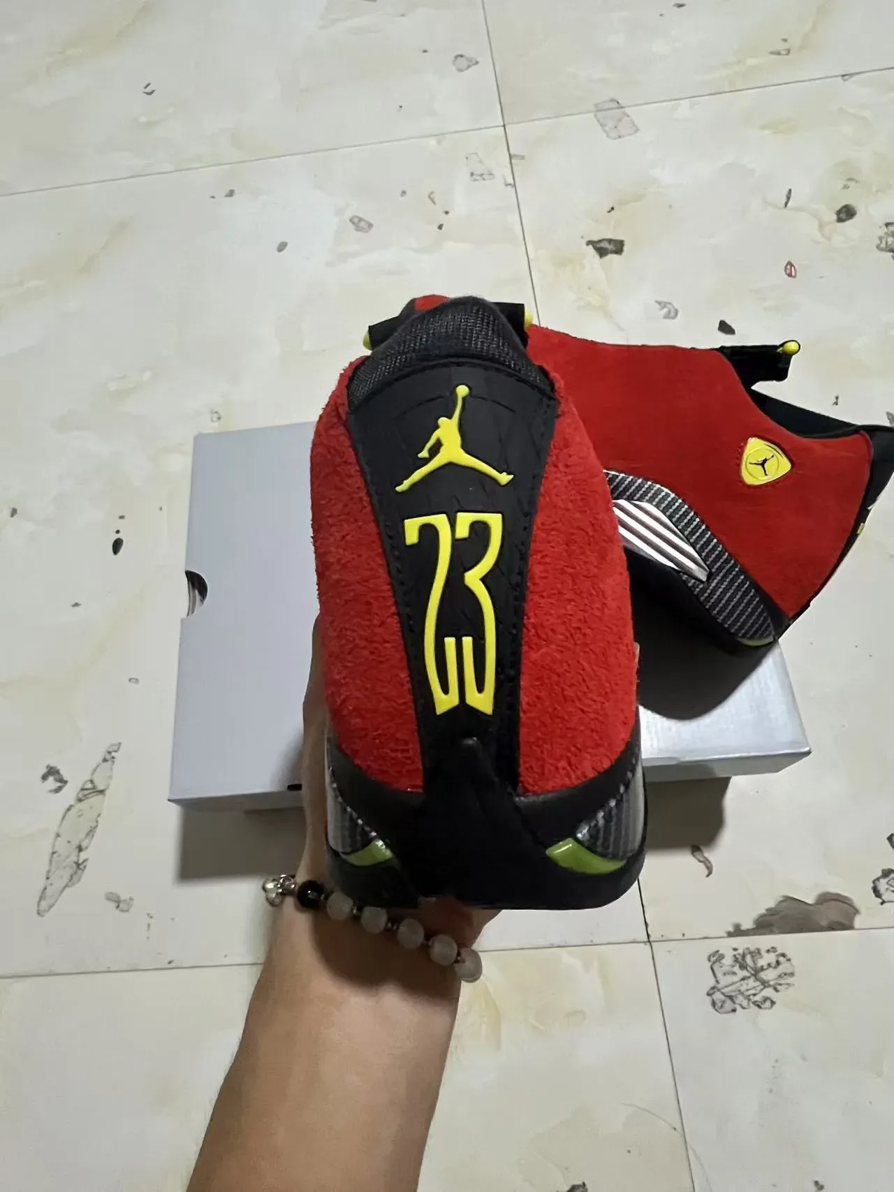 Air Jordan 14 Ferrari Red Suede Fibra de Carbono Tênis de Basquete 8