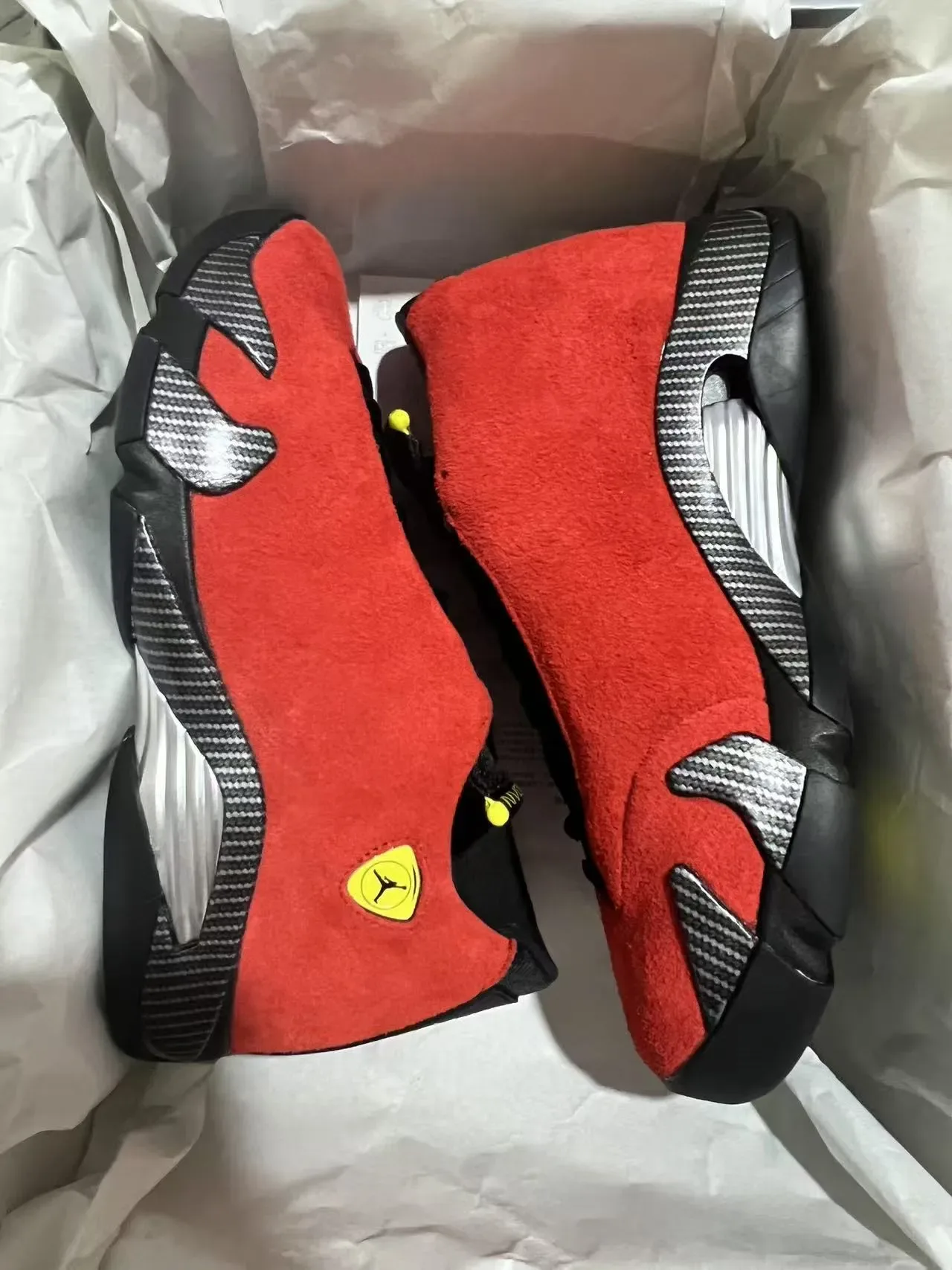 Air Jordan 14 Ferrari Red Suede Fibra de Carbono Tênis de Basquete 9