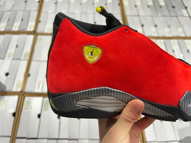 Air Jordan 14 Red Black Ferrari Collaboration Chaussures de basket 12