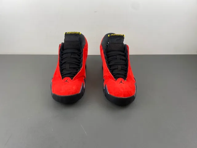 Air Jordan 14 Red Black Ferrari Collaboration Chaussures de basket 18