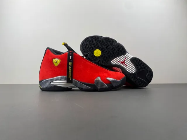Air Jordan 14 Red Black Ferrari Collaboration Chaussures de basket 19