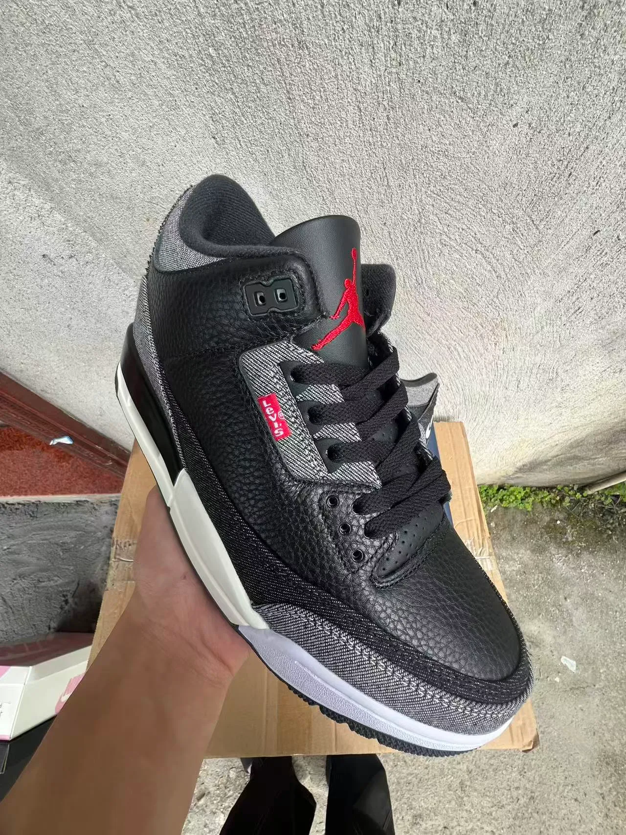 Air Jordan 3 ब्लैक ग्रे टेक्सचर्ड अपर बास्केटबॉल शूज़ 3