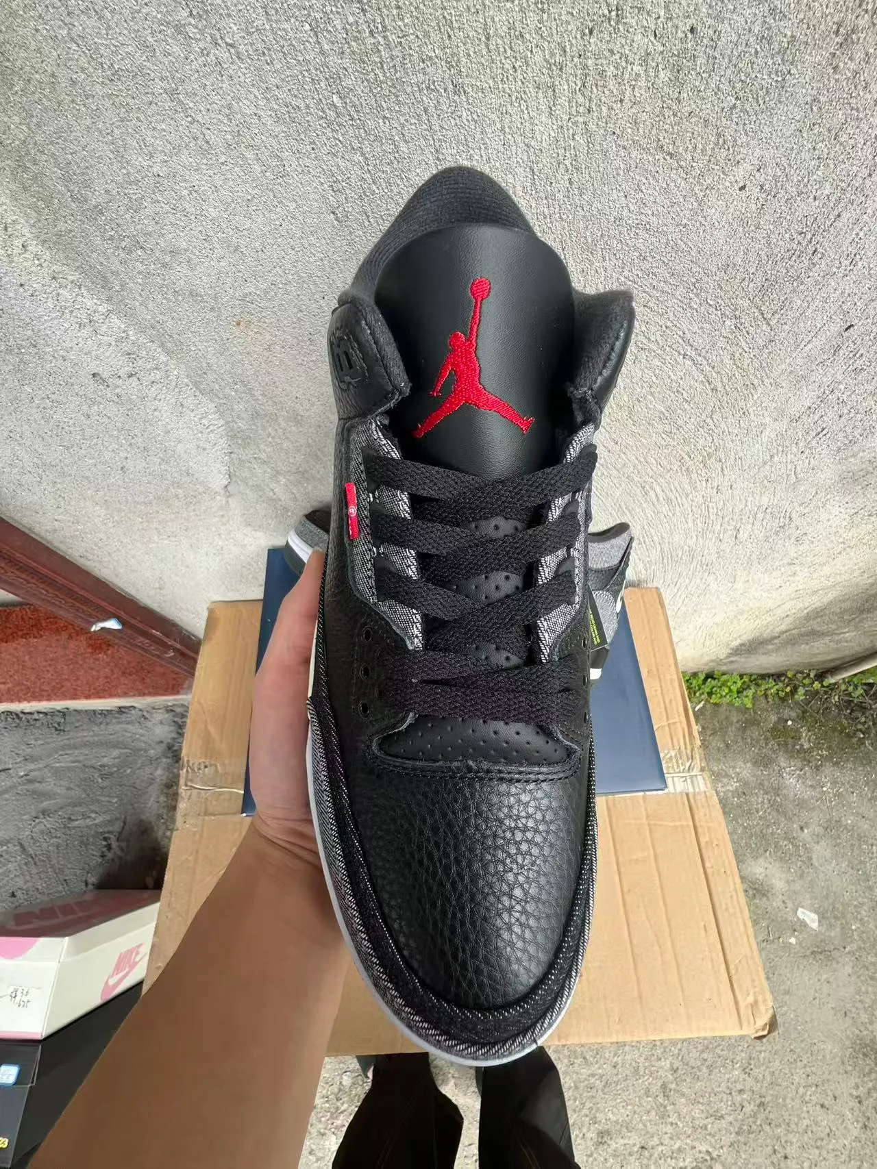 Air Jordan 3 ब्लैक ग्रे टेक्सचर्ड अपर बास्केटबॉल शूज़ 4