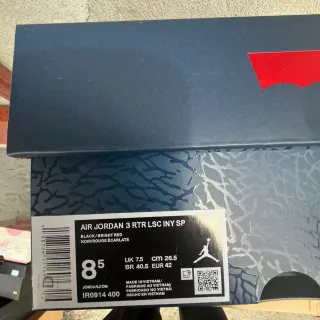 Air Jordan 3 ब्लैक ग्रे टेक्सचर्ड अपर बास्केटबॉल शूज़