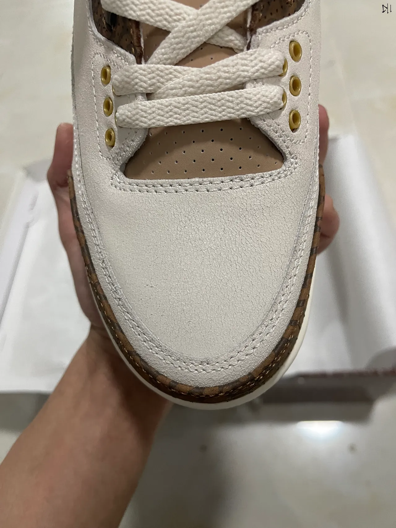 Air Jordan 3 Off-White 棕色爆裂纹篮球鞋 3