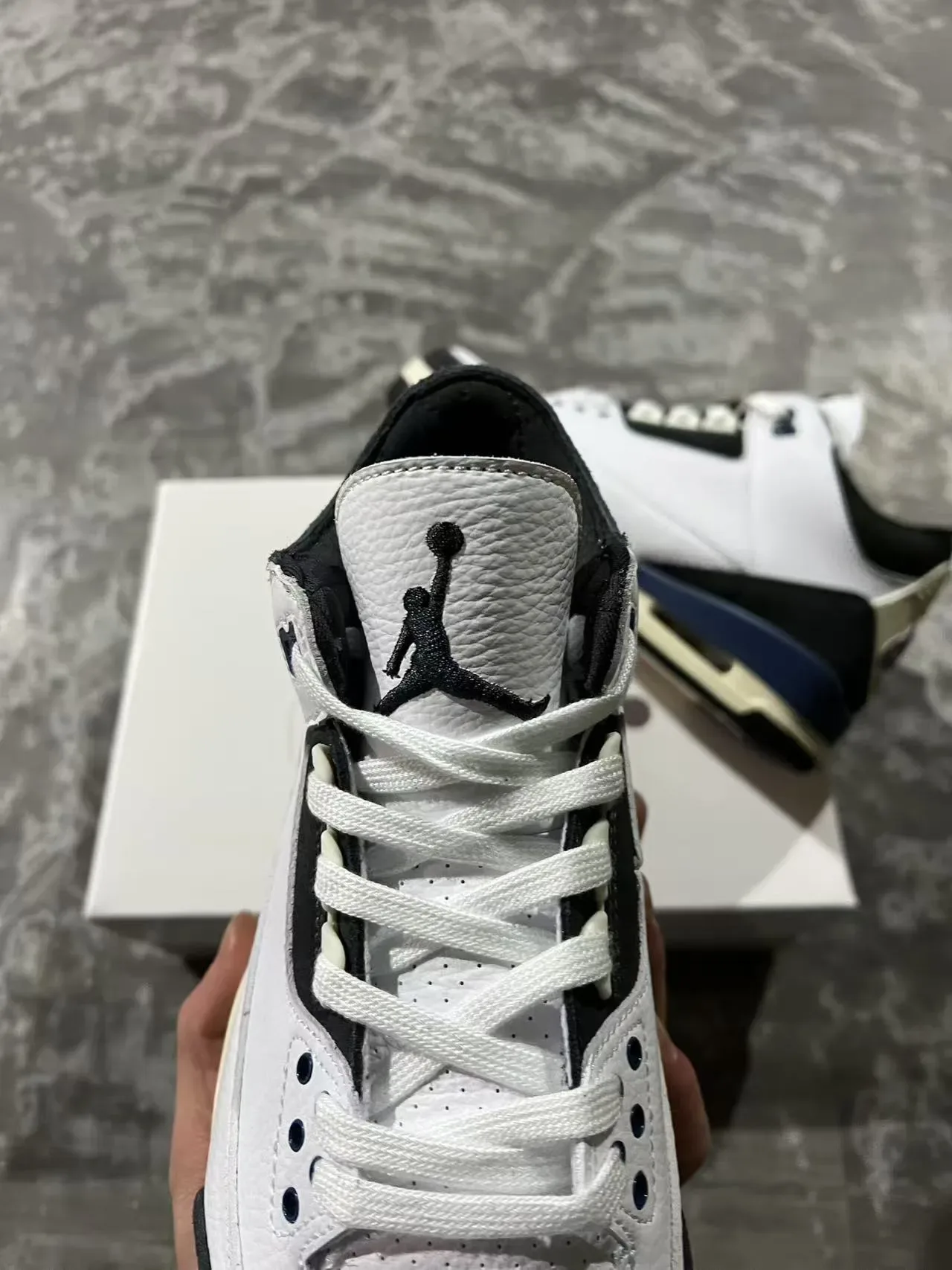 Air Jordan 3 Blanc Noir Bleu Marine Crème Chaussures de Basketball 4