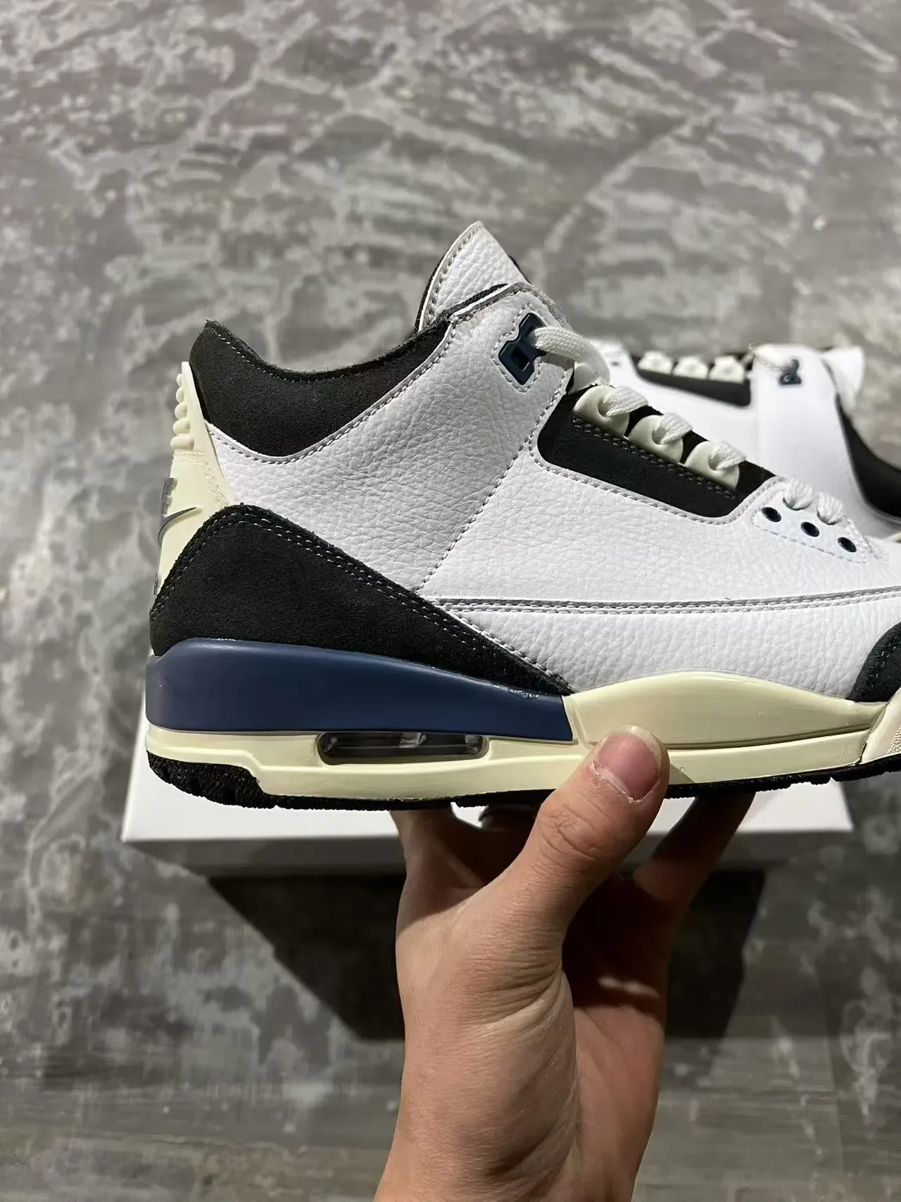 Air Jordan 3 Blanc Noir Bleu Marine Crème Chaussures de Basketball 7