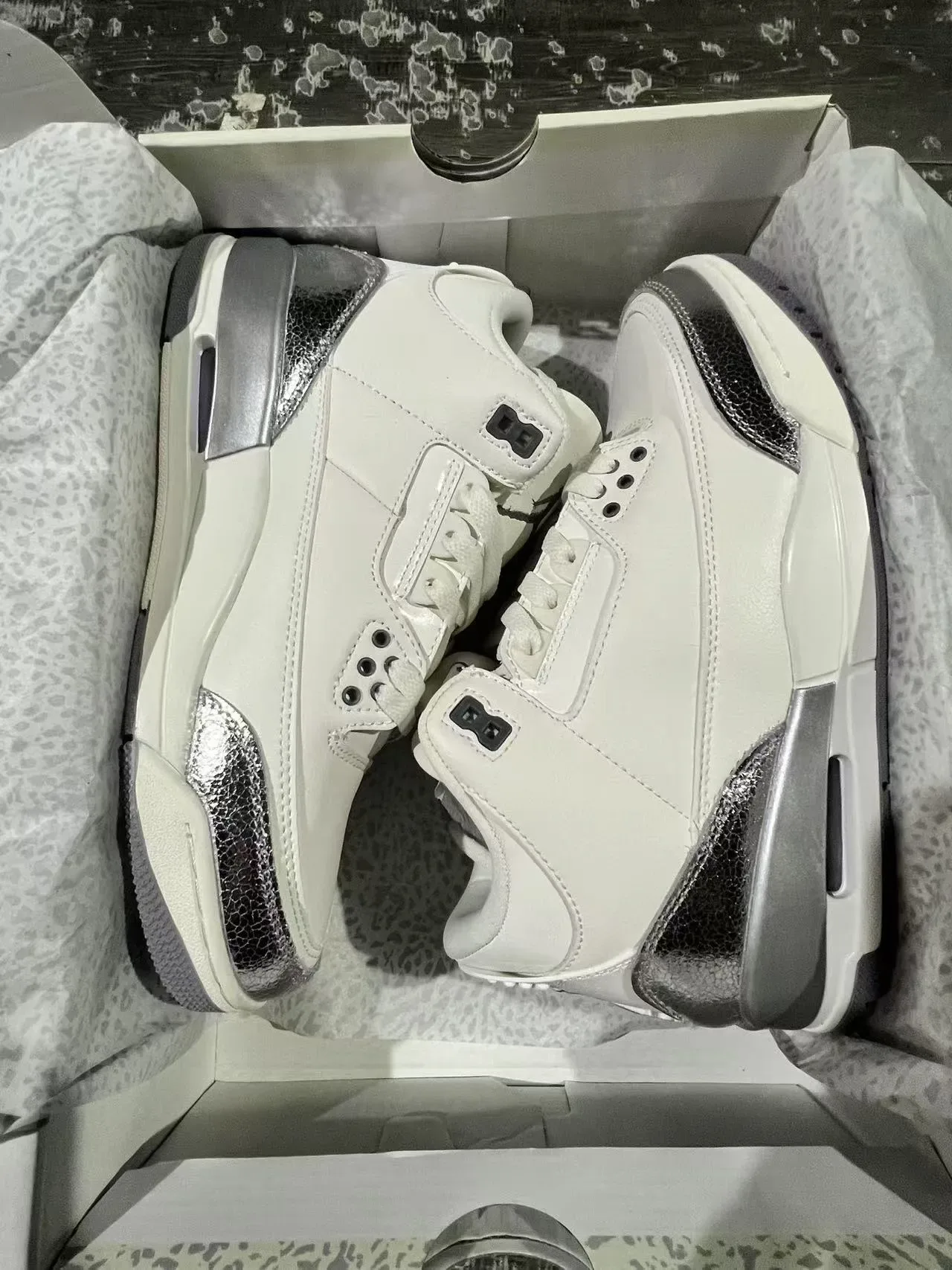 Air Jordan 3 أحذية كرة السلة البيضاء المعدنية الفضية 9