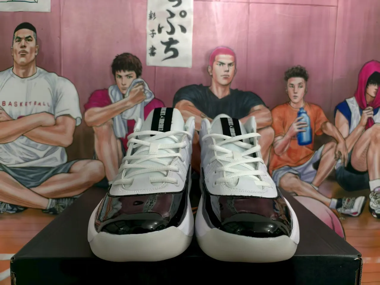 Air Jordan 37 White and Black Basketball Shoes 5