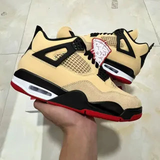 Zapatillas de baloncesto Air Jordan 4 beige negro rojo