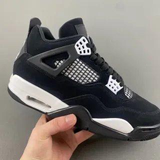 Air Jordan 4 黑白篮球鞋