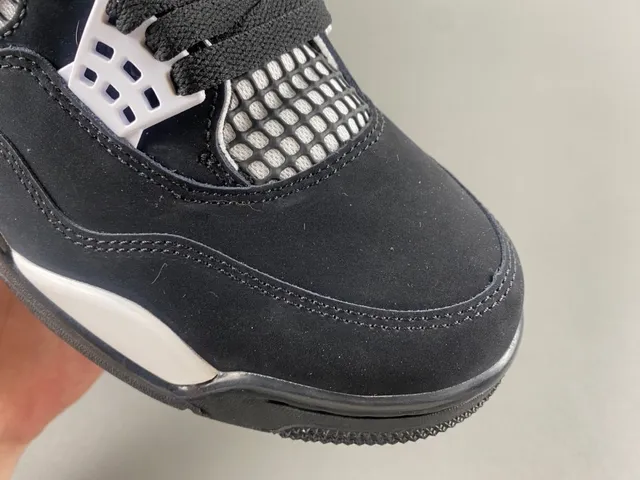 Air Jordan 4 黑白篮球鞋 2