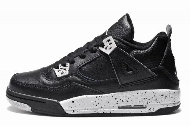 حذاء كرة السلة Air Jordan 4 أسود وأبيض منقط 8
