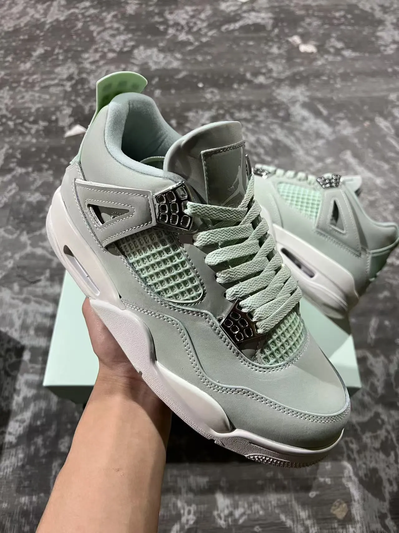 Zapatillas de baloncesto Air Jordan 4 verde menta 2