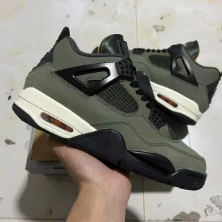 Tênis de basquete Air Jordan 4 verde-oliva preto creme