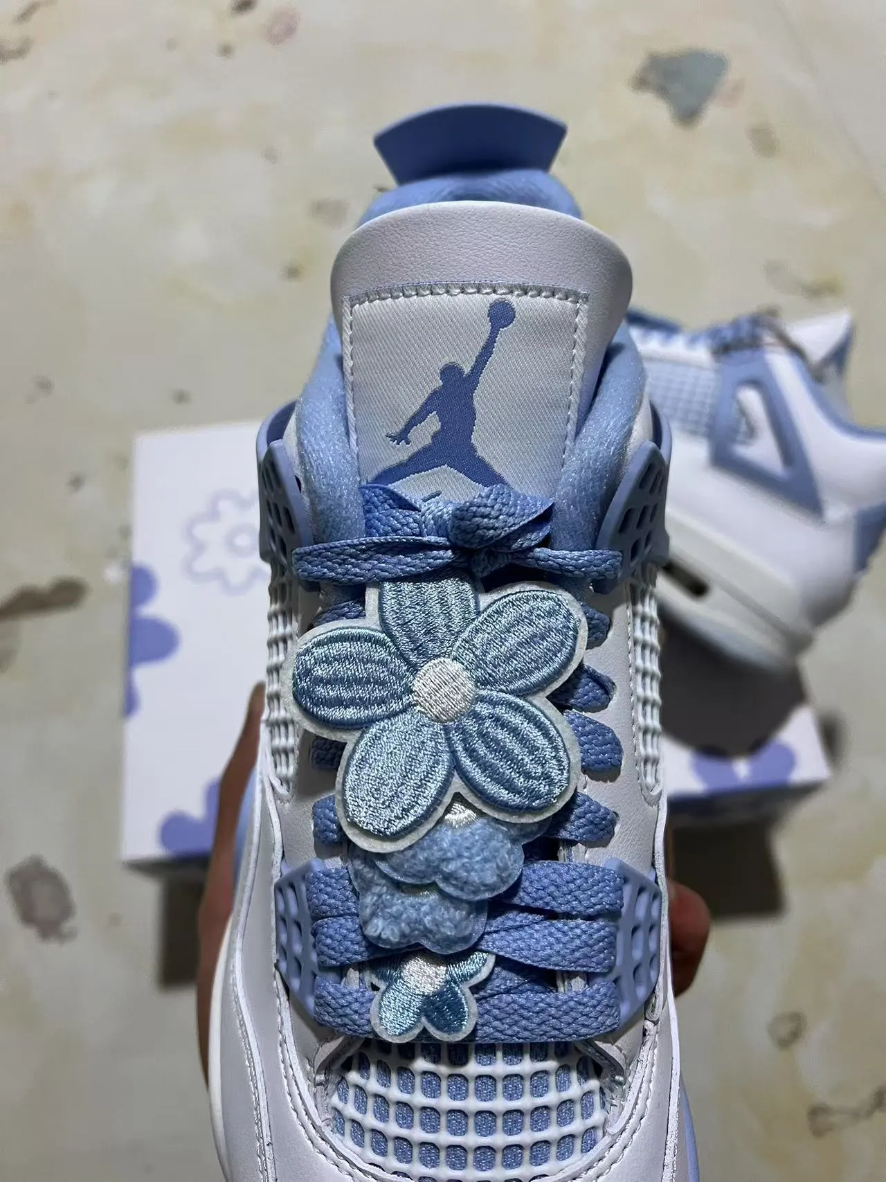 Air Jordan 4 Retro সাদা এবং হালকা নীল বাস্কেটবল জুতা 4