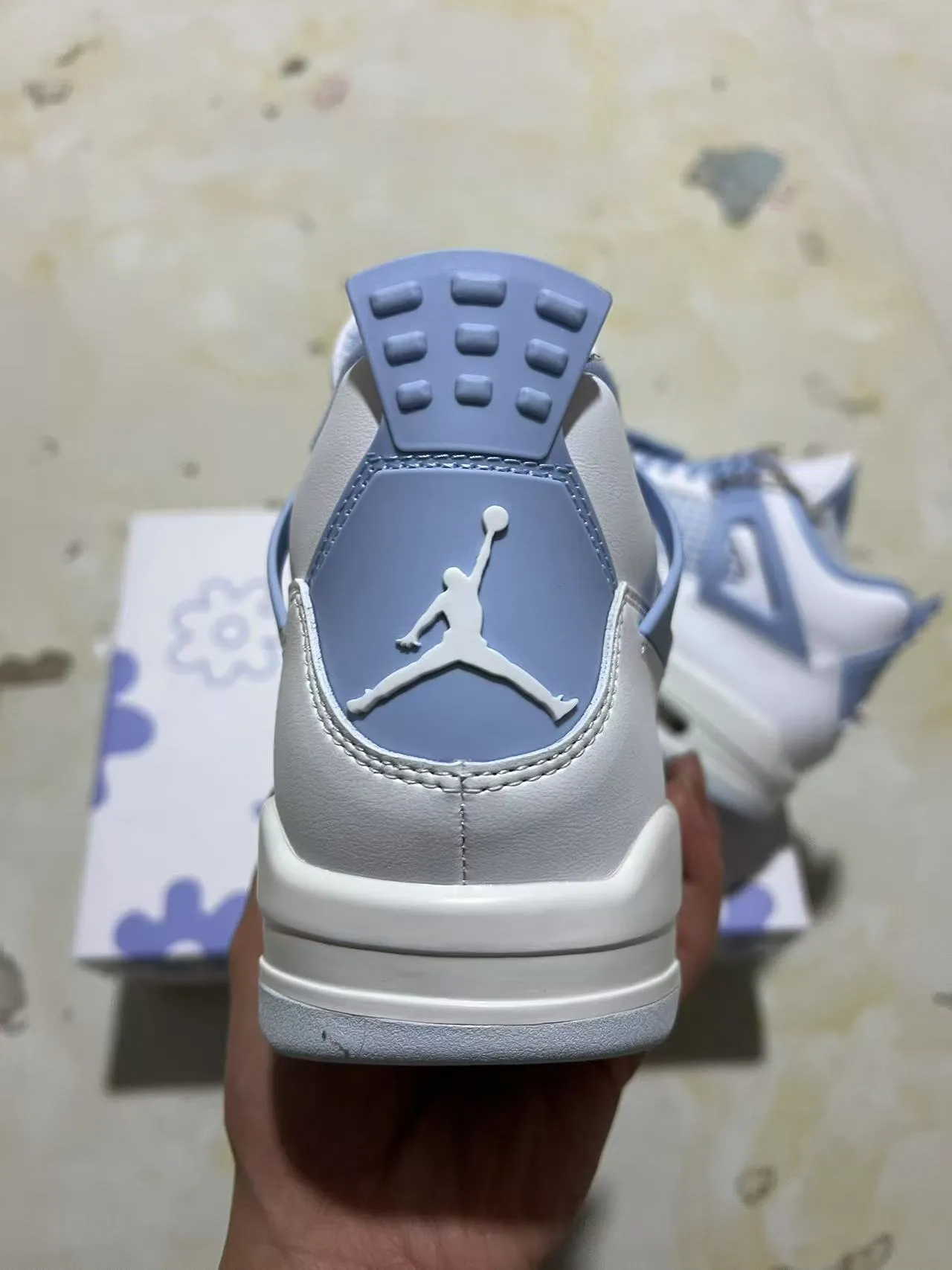 Air Jordan 4 Retro সাদা এবং হালকা নীল বাস্কেটবল জুতা 8