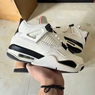 Tênis de basquete Air Jordan 4 branco preto vermelho