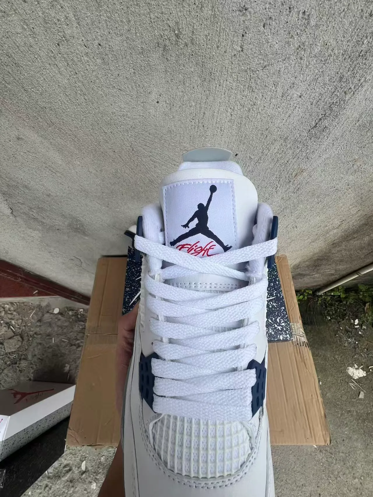 Chaussures de basketball Air Jordan 4 blanc bleu marine gris moucheté 4
