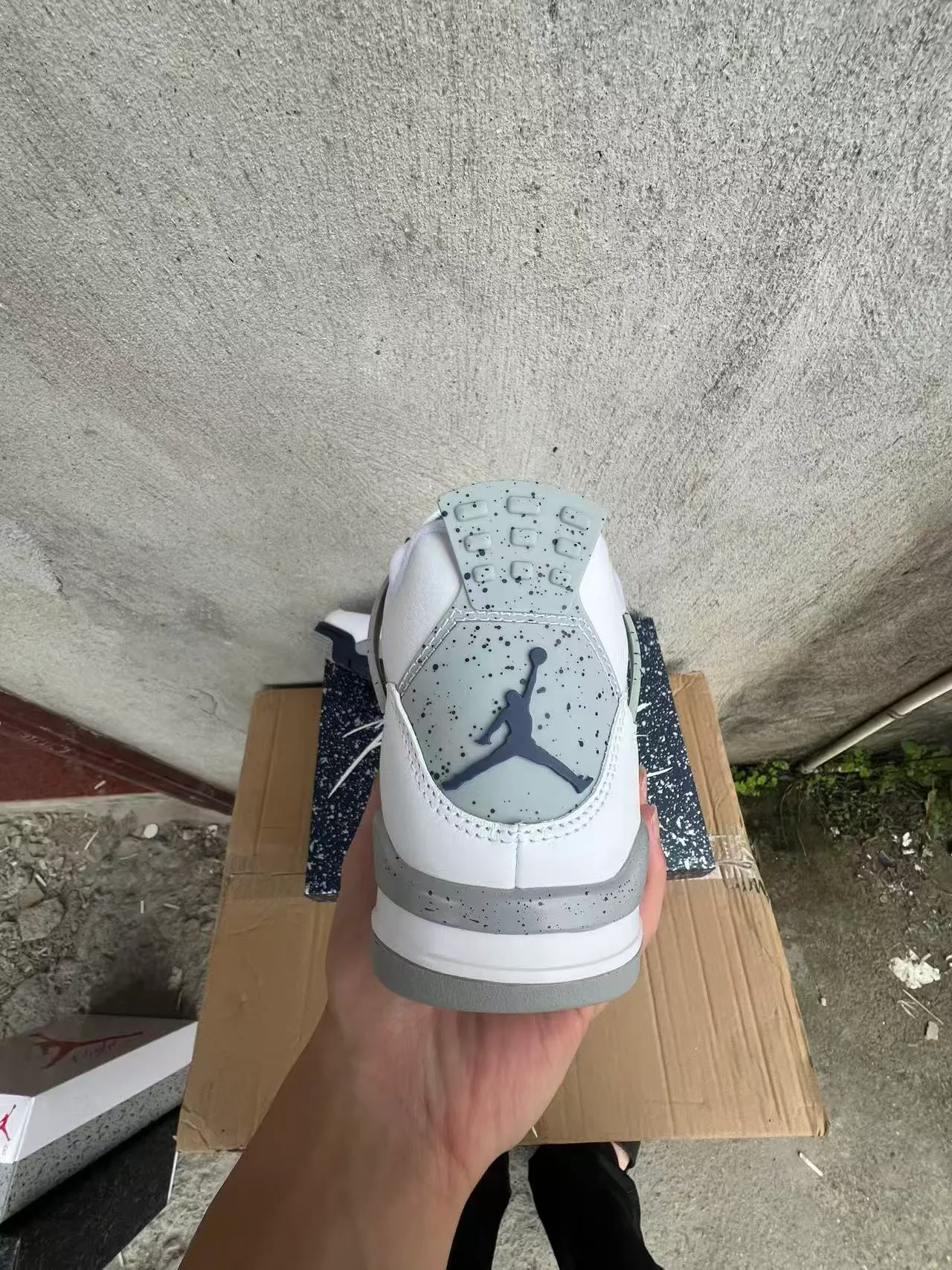 Chaussures de basketball Air Jordan 4 blanc bleu marine gris moucheté 8