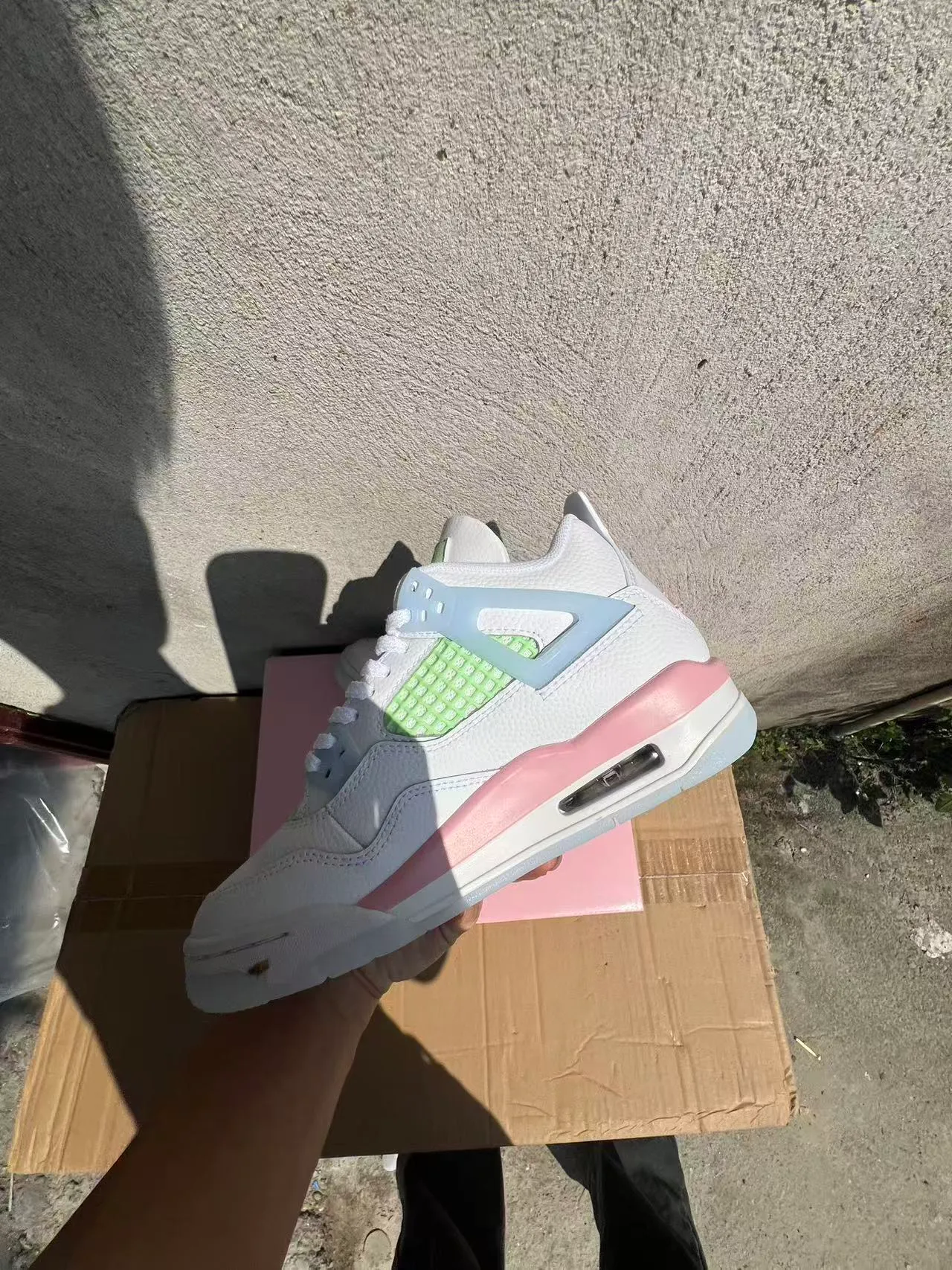 Zapatillas de baloncesto Air Jordan 4 blanco, rosa y verde menta 5