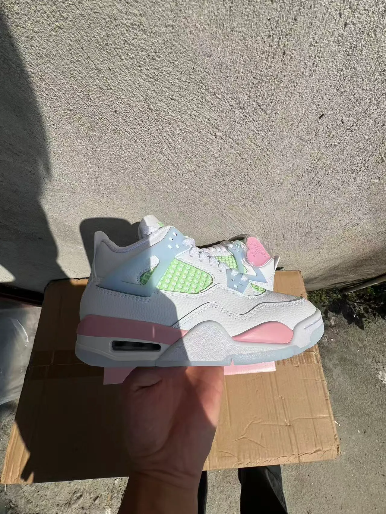 Zapatillas de baloncesto Air Jordan 4 blanco, rosa y verde menta 7