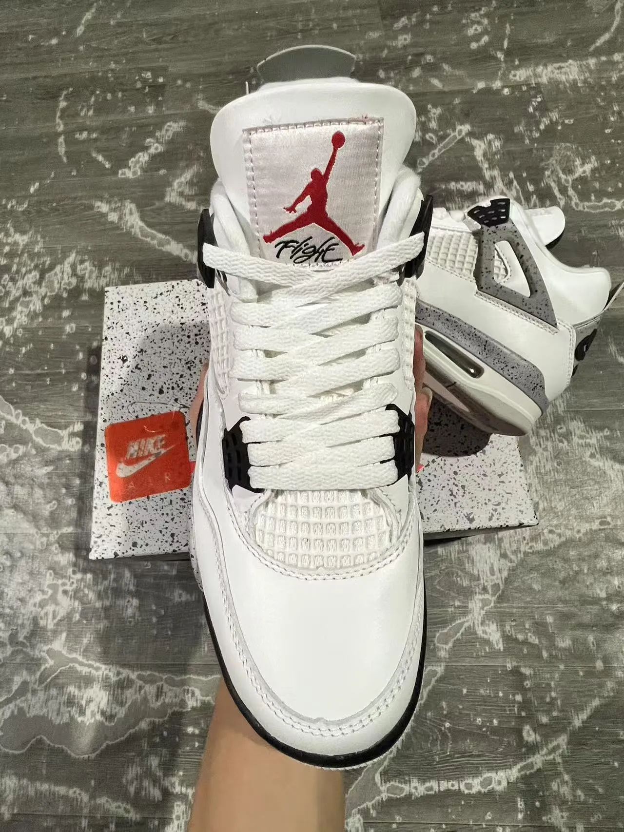 Air Jordan 4 白斑点灰黑篮球鞋 3