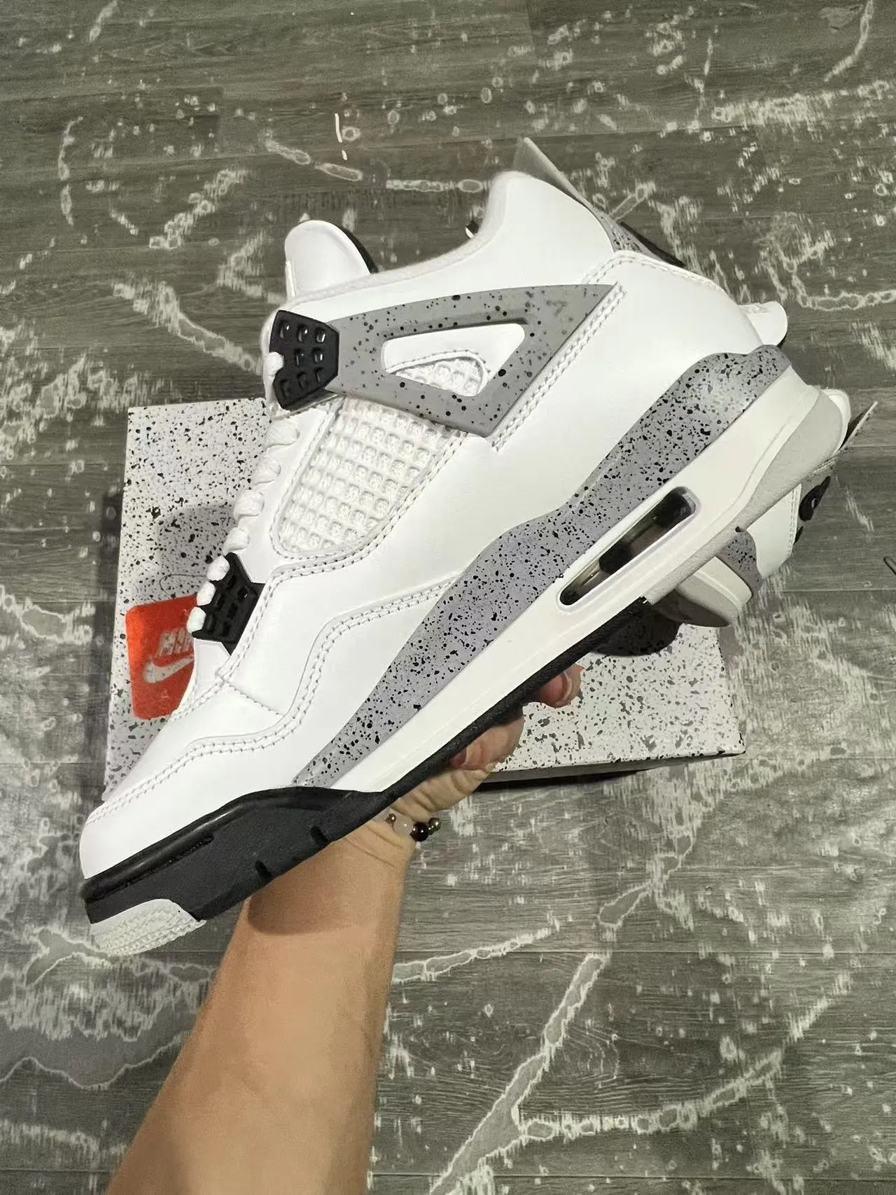 Air Jordan 4 白斑点灰黑篮球鞋 5