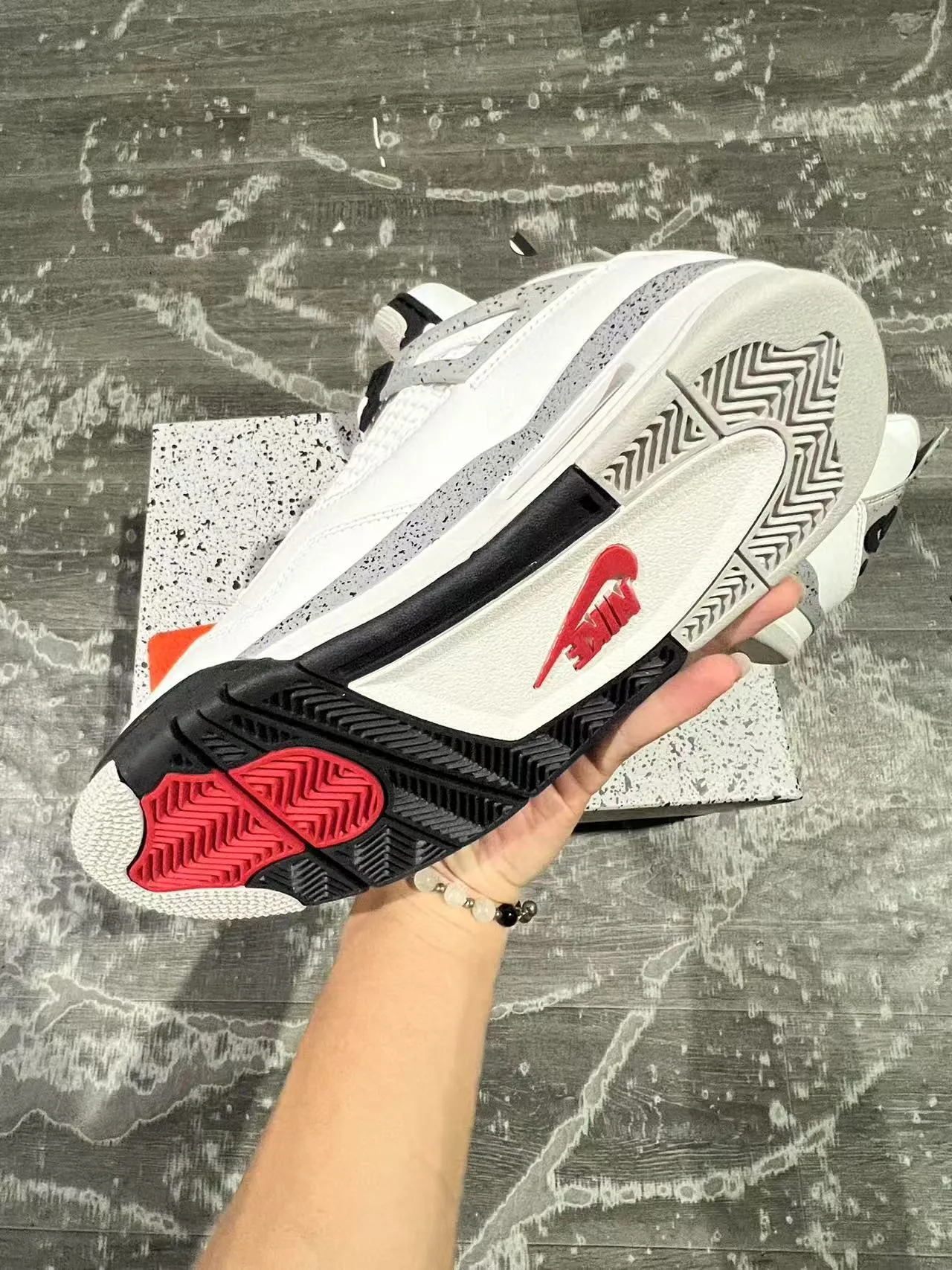 Air Jordan 4 白斑点灰黑篮球鞋 6