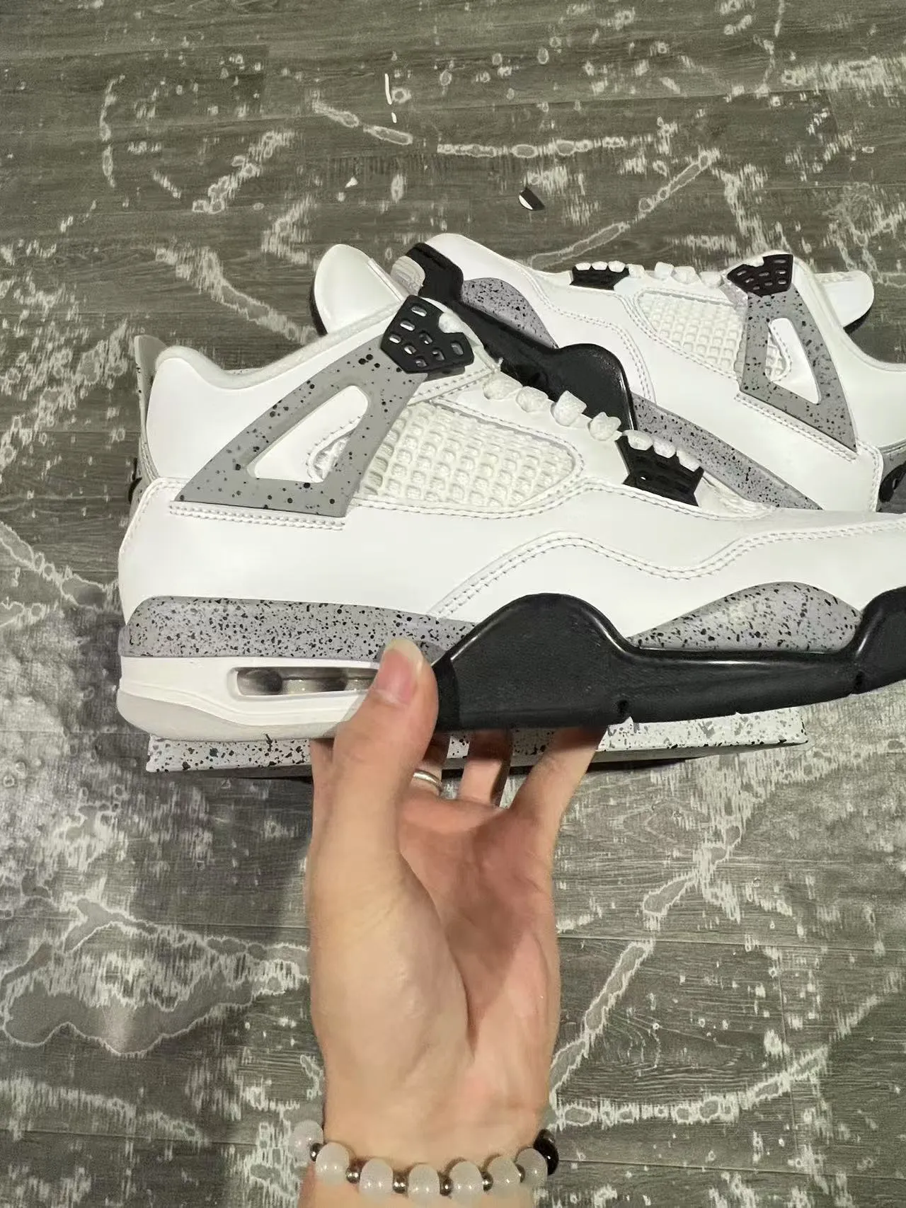 Air Jordan 4 白斑点灰黑篮球鞋 7