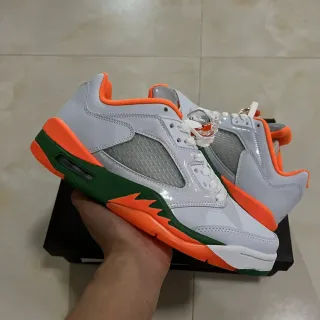 Air Jordan 5 सफ़ेद नारंगी हरे बास्केटबॉल जूते