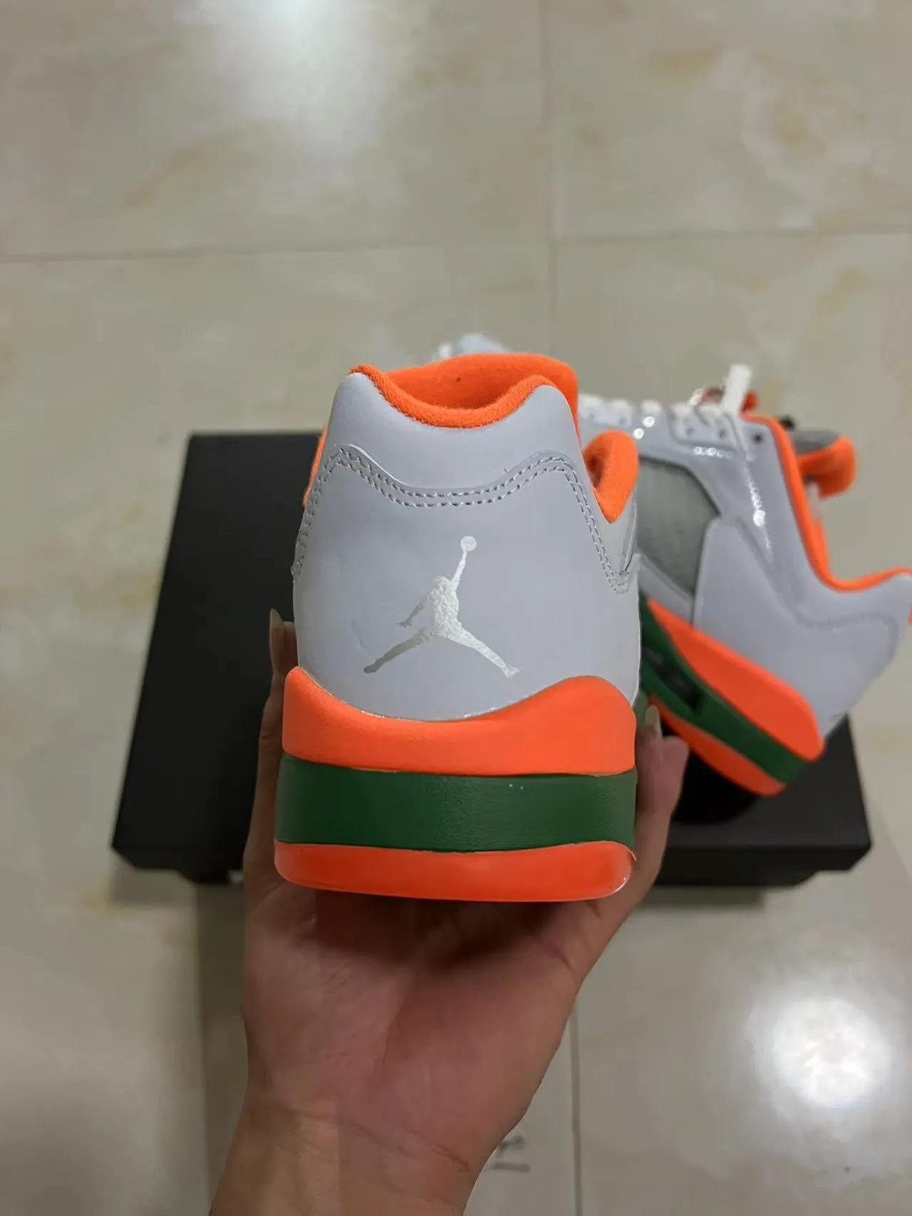 Zapatillas de baloncesto Air Jordan 5 blanco naranja verde 8