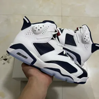 Air Jordan 6 白海军篮球鞋