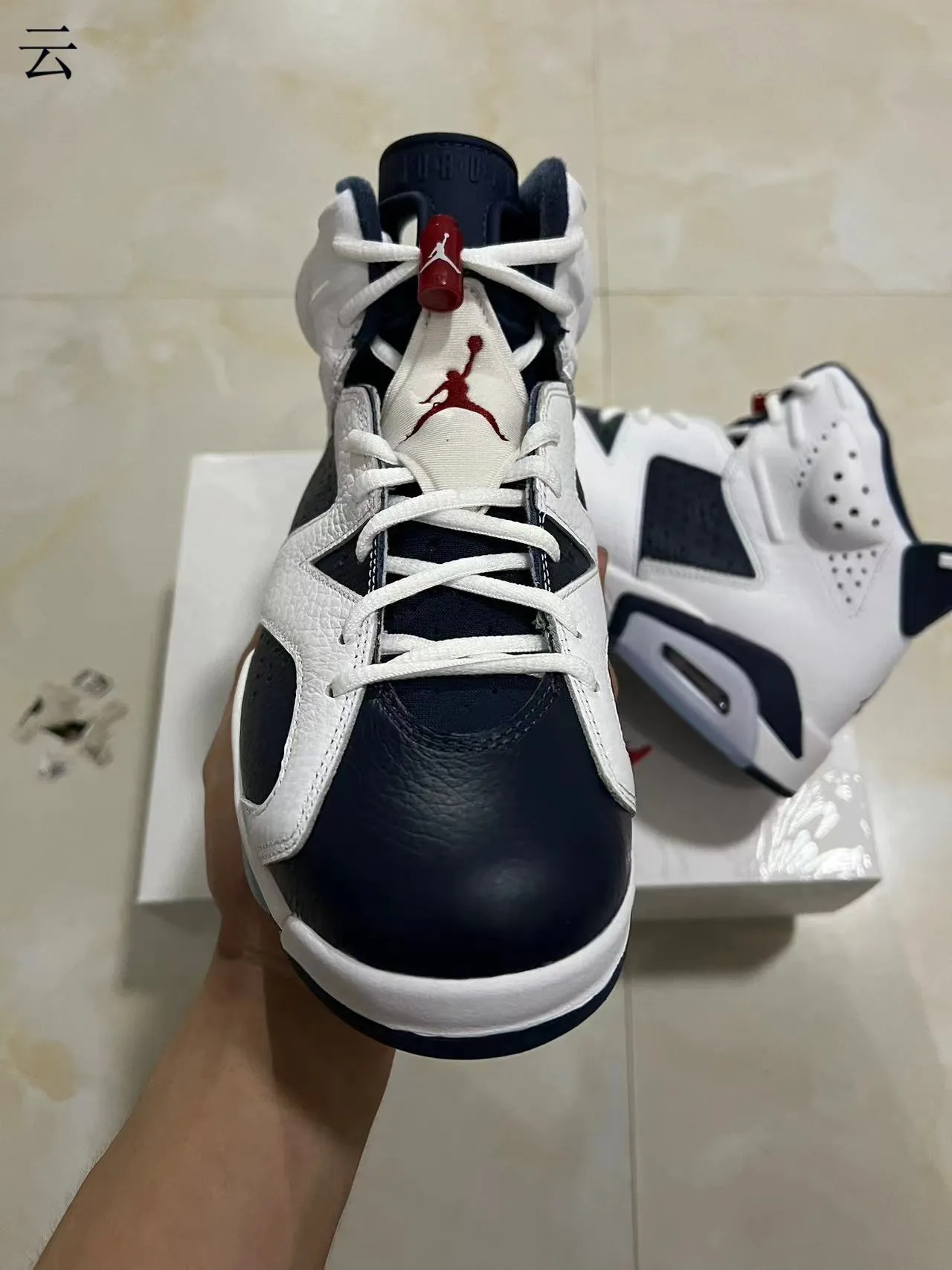 Air Jordan 6 白海军篮球鞋 3