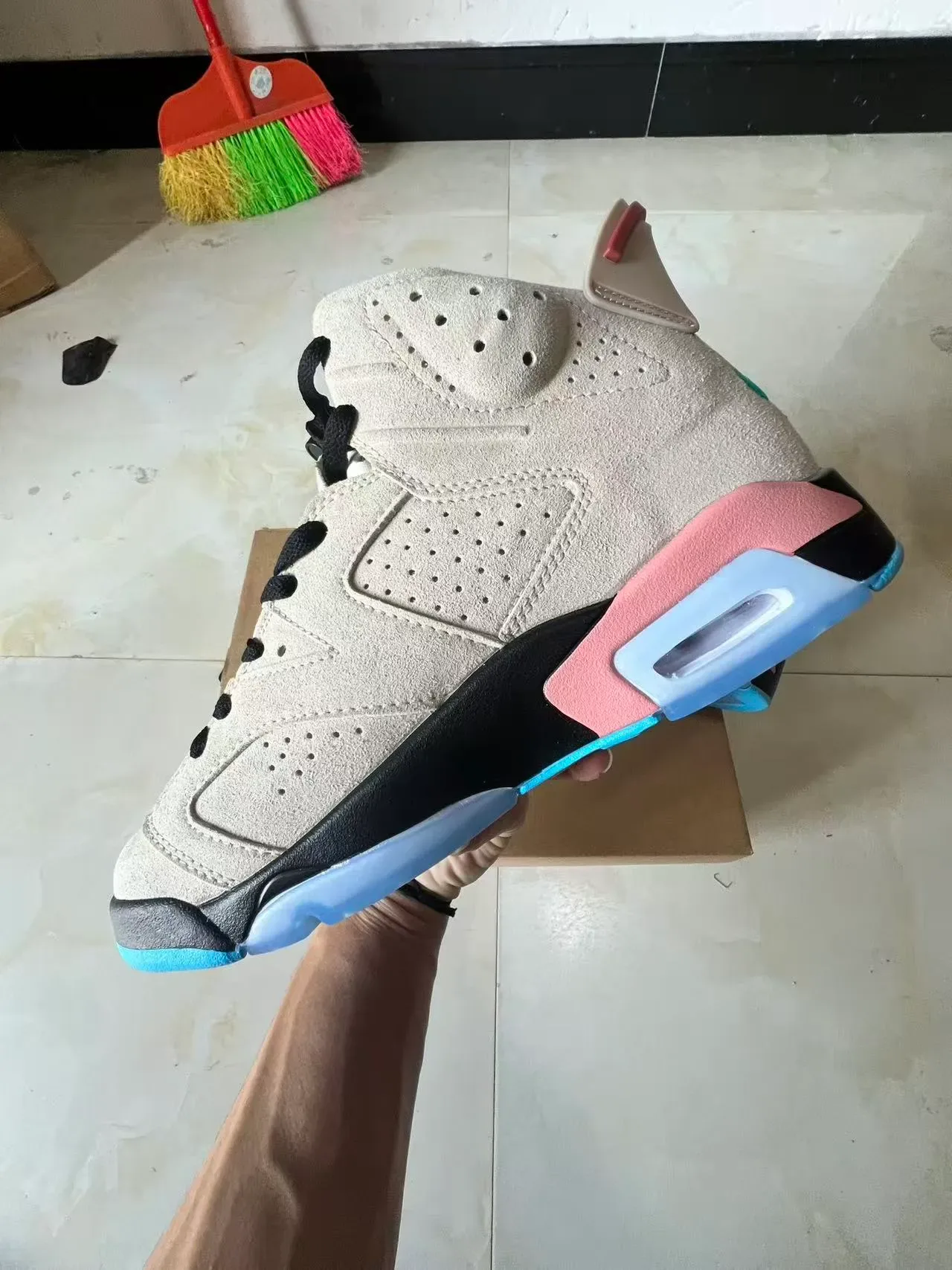 Air Jordan Beige Pink High-Top Suede And Leather Upper Basketball Shoes 5