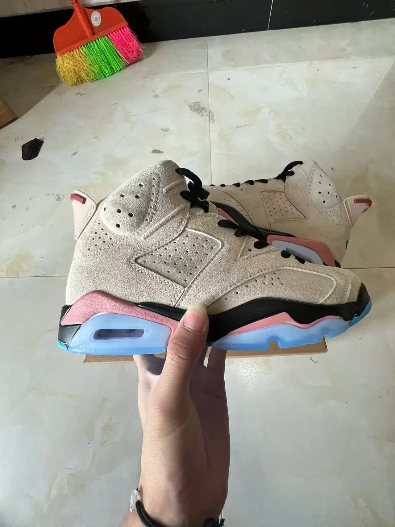 Air Jordan Beige Pink High-Top Suede And Leather Upper Basketball Shoes 7
