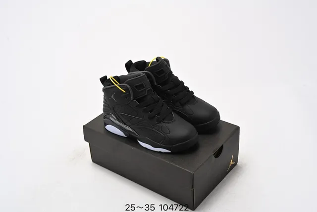Air Jordan সাদা এবং রয়্যাল ব্লু হাই-টপ বাস্কেটবল জুতো 4