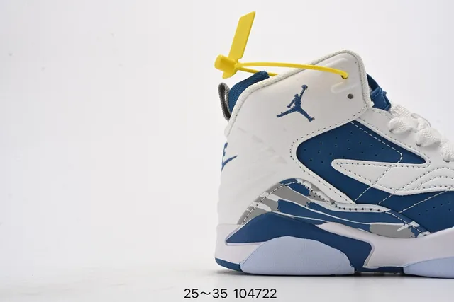 Air Jordan সাদা এবং রয়্যাল ব্লু হাই-টপ বাস্কেটবল জুতো 7