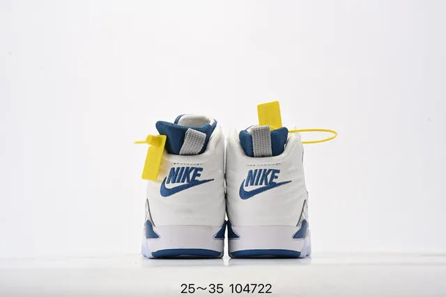Air Jordan সাদা এবং রয়্যাল ব্লু হাই-টপ বাস্কেটবল জুতো 10