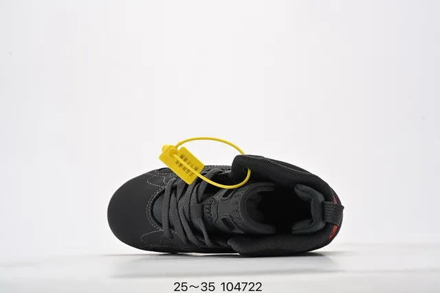 Air Jordan সাদা এবং রয়্যাল ব্লু হাই-টপ বাস্কেটবল জুতো 17