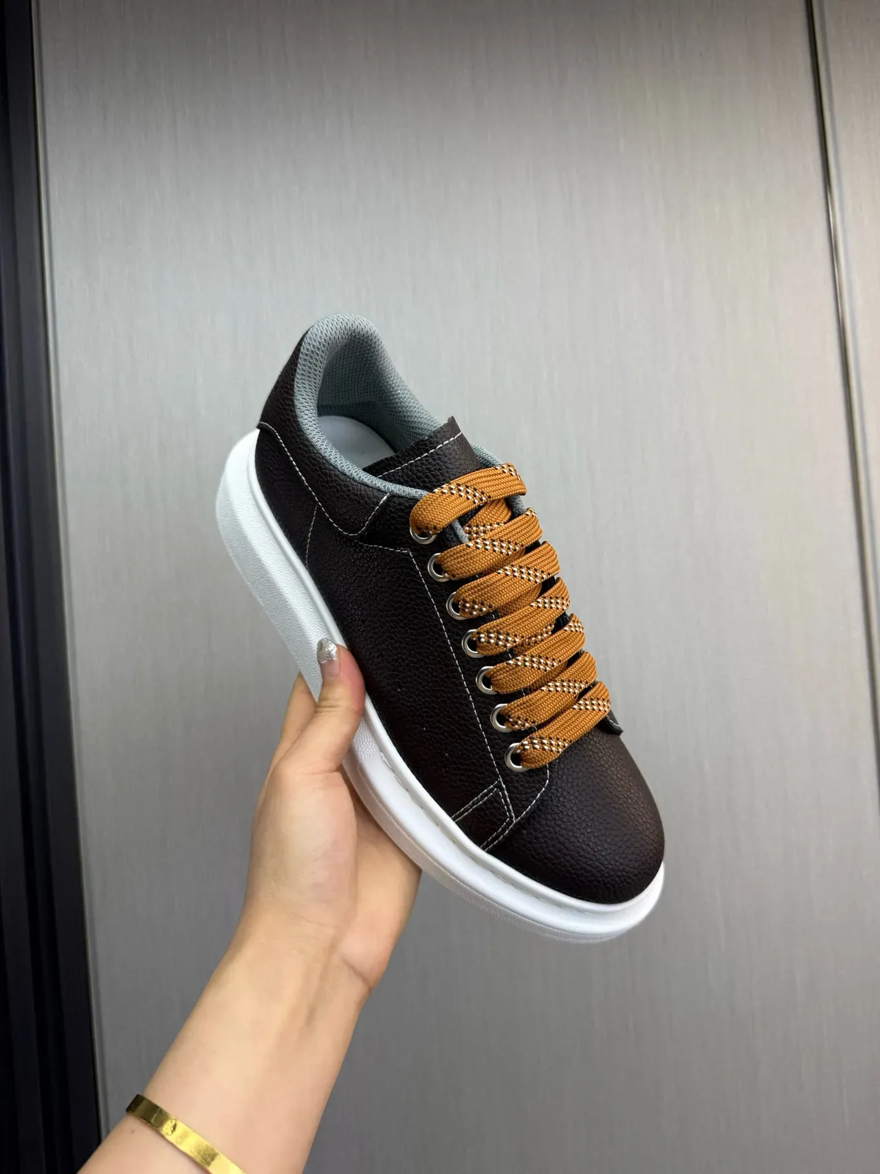 Alexander McQueen Brown Beige Oversized Platform Sole Pebbled Leather Upper Lifestyle Sneakers 7