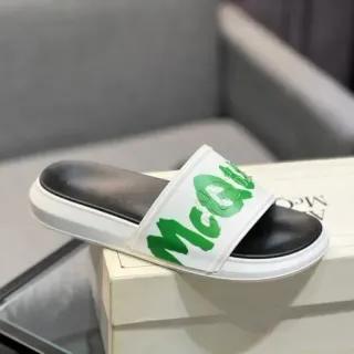 Alexander McQueen McQ Slide सफेद हरे लोगो स्लिपर्स