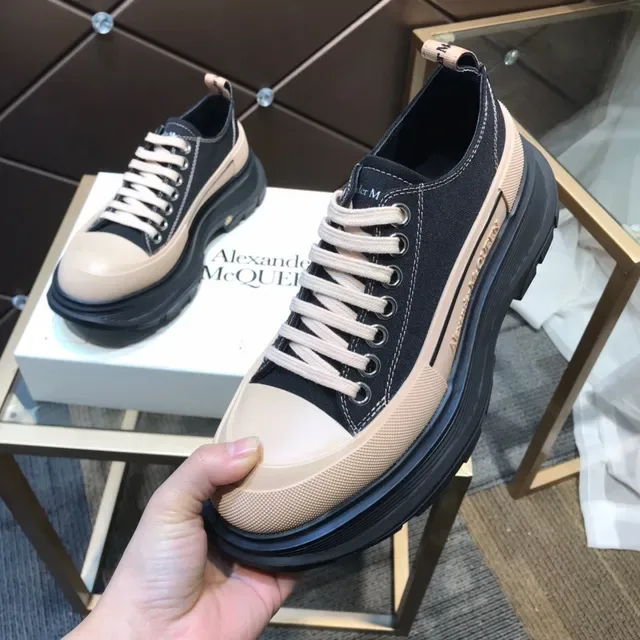 Alexander McQueen 黑色和米色 超大码 厚底运动鞋 3