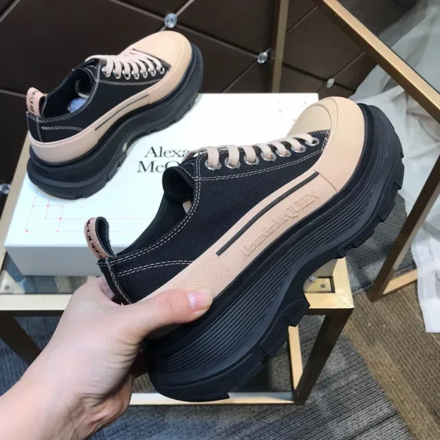 Alexander McQueen 黑色和米色 超大码 厚底运动鞋 5