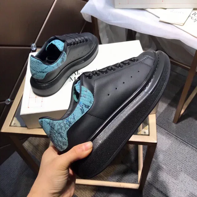 Alexander McQueen Oversized Sneaker Black Blue Platform Sole Laceless Elastic Straps Lifestyle Sneakers 5