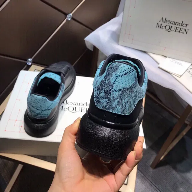 Alexander McQueen Oversized Sneaker Black Blue Platform Sole Laceless Elastic Straps Lifestyle Sneakers 6
