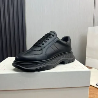 Alexander McQueen 超大号黑色厚底运动鞋